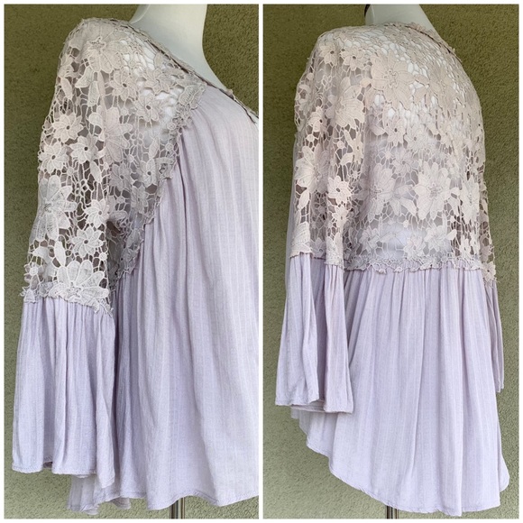 🔥5/$20🔥 Lace Light Lavender Blouse size L - Picture 3 of 12